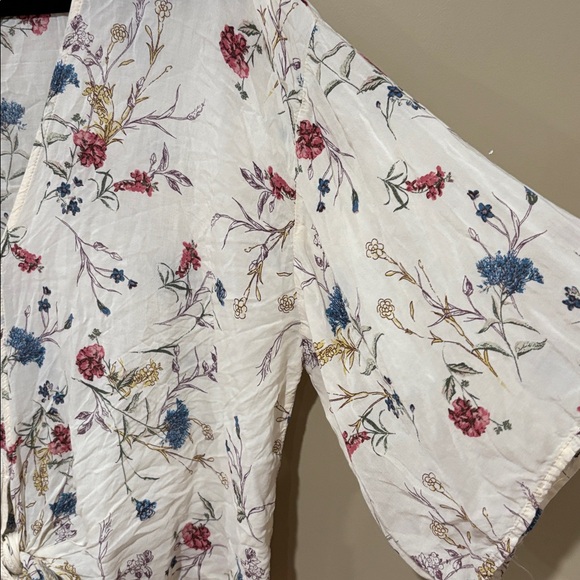 Floral bohemian tie front blouse - Picture 2 of 3